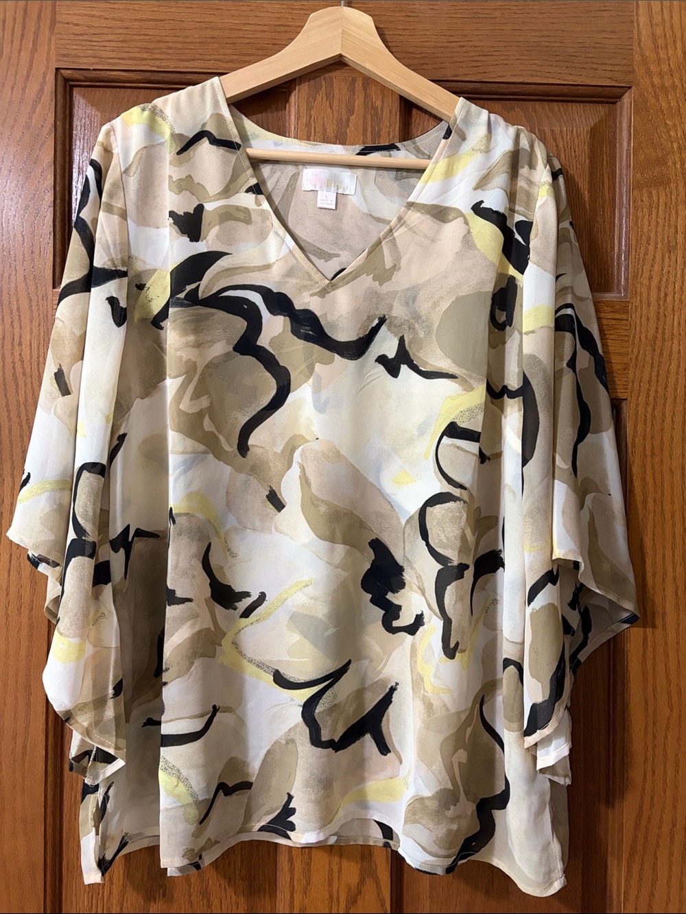 Belle by Kim Gravel Neutral Multi V-Neck Flowing Top